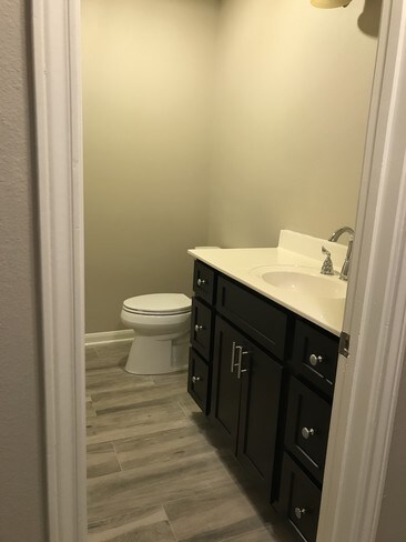 Foto del edificio - 2909 Roosevelt Blvd