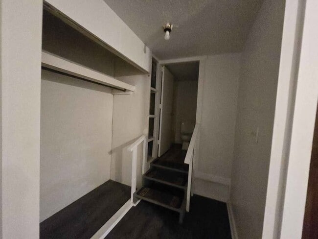 Building Photo - 228 Varnes Ln