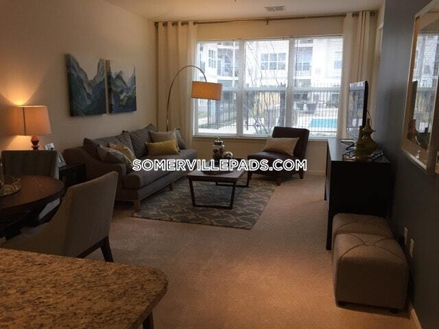 Foto del edificio - 333 Great River Rd.