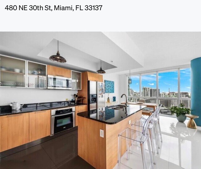 Foto del edificio - 480 NE 30th St