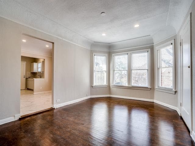 Building Photo - 4153 Normandy Ave