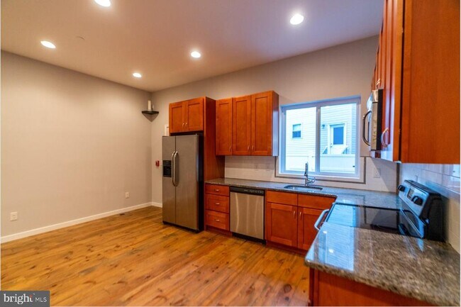 Foto del edificio - 2568 Frankford Ave
