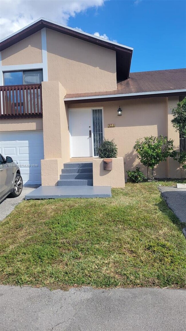 Foto del edificio - 914 NW 106th Ave Cir