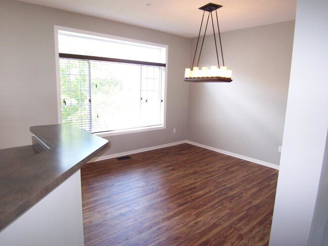 Building Photo - 8795 Brunell Way