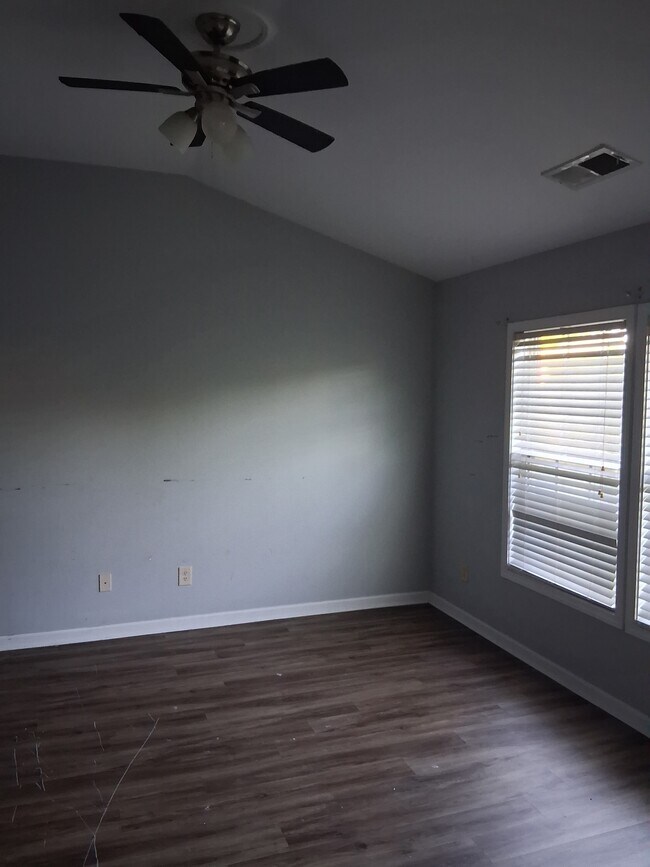 Foto del edificio - 3322 Chastain Gardens Dr NW