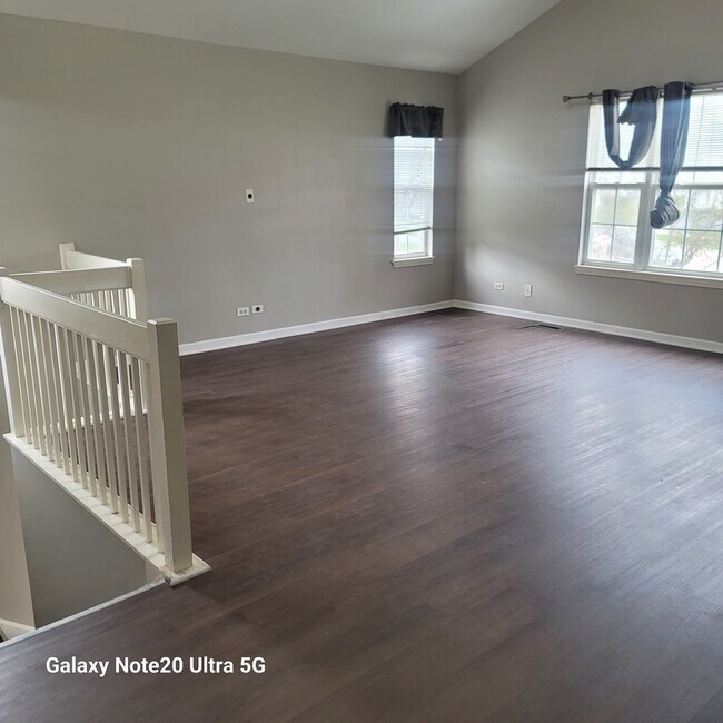 Building Photo - 1349 Orleans Dr