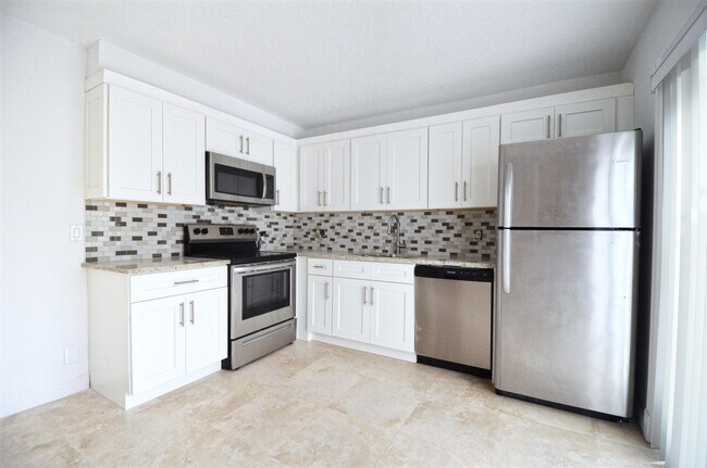 Foto del edificio - 173 Lake Arbor Dr