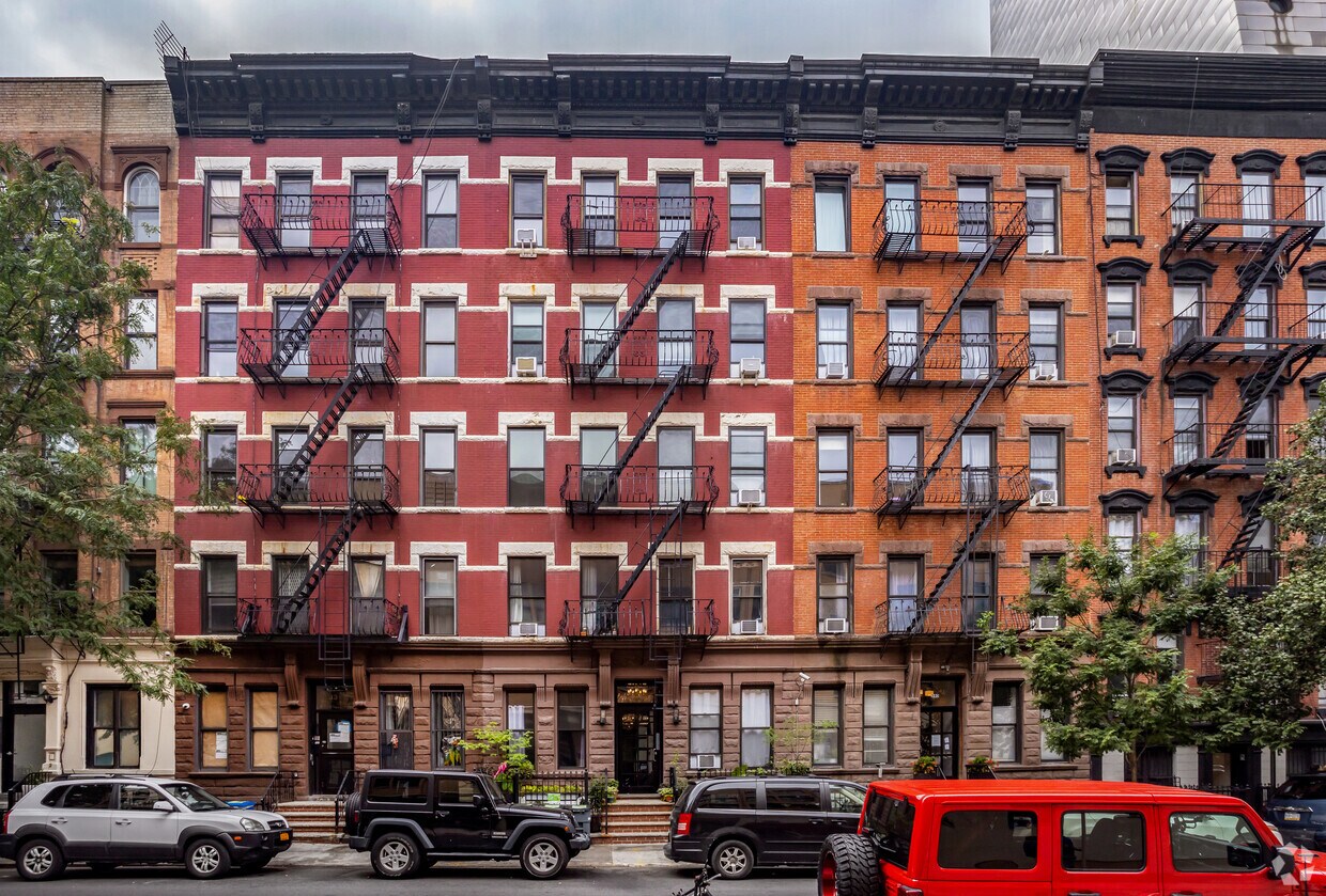 Foto principal - 338 W 17th St