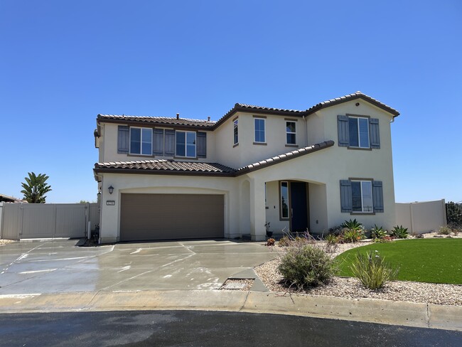 Building Photo - 1230 Tesoro Pl