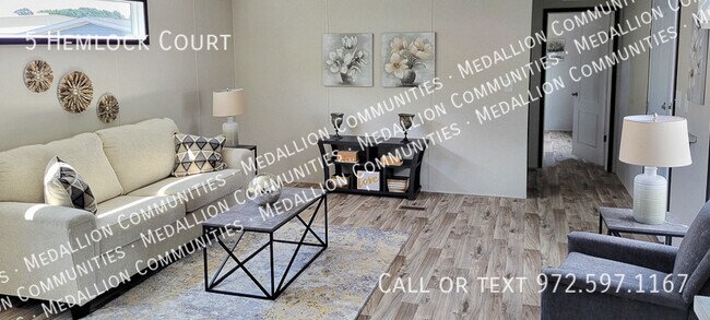 Foto del edificio - 5 Hemlock Ct