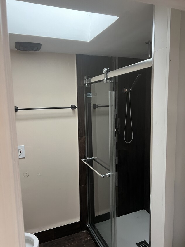 Photo - 61 Warwick Rd (Elmont, NY)