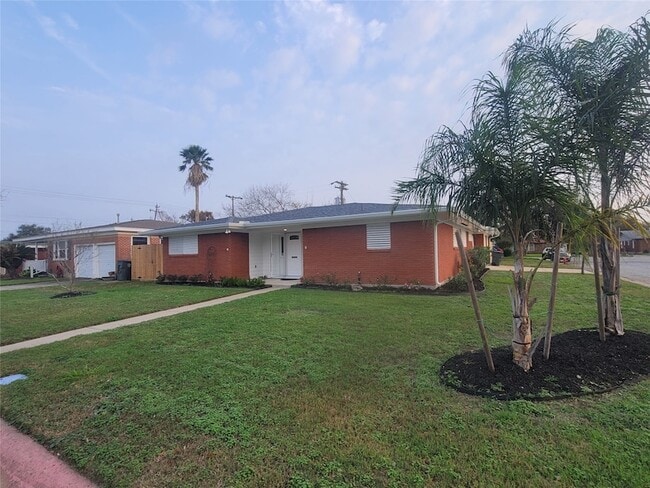 Photo - 107 Avalon Way House