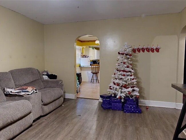 Foto del edificio - 868 W Center St