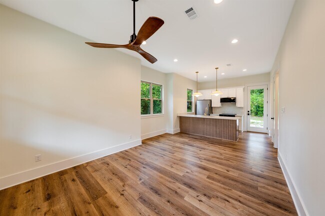 Foto del edificio - 637 E Seaboard St