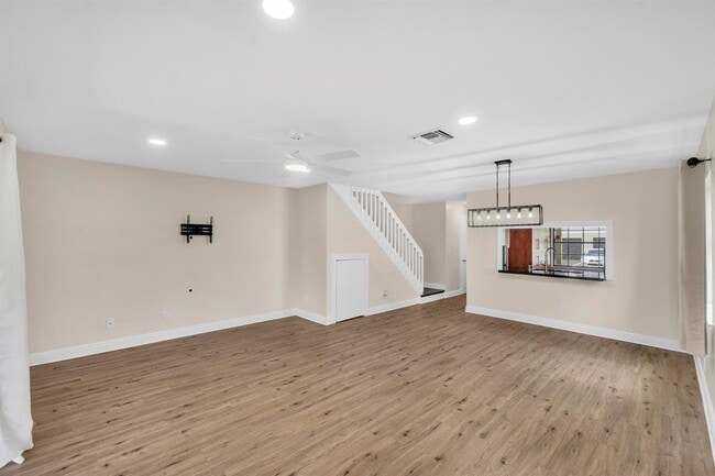 Building Photo - 2615 SW 81st Terrace