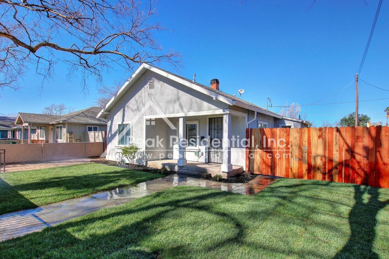 Foto principal - 2 br, 1 bath House - 845 Price Court