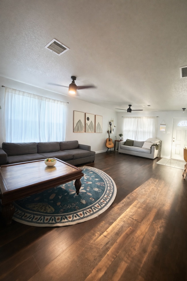 Building Photo - 630 San Augustine Blvd