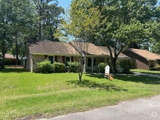 Building Photo - 108 Flynn St