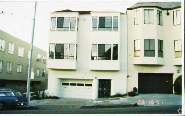 Building Photo - 3010-3012 Turk Blvd