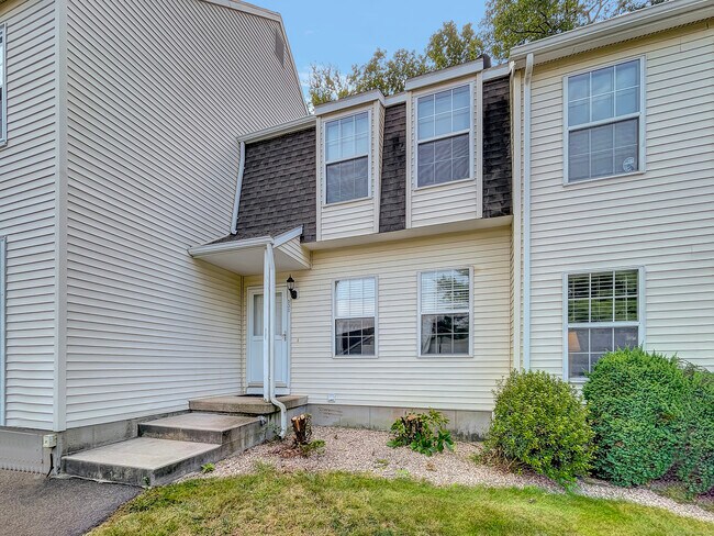 Building Photo - 229 Branford Rd
