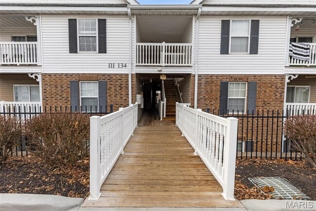 Building Photo - 131 Saravalle Dr