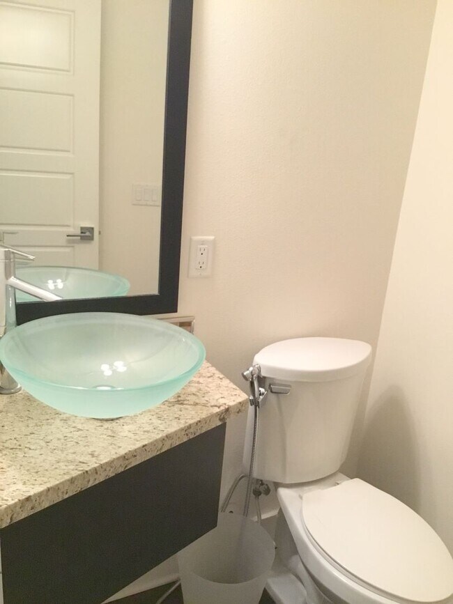 Foto del edificio - Mission Valley/Civita - Modern Townhome 3B...