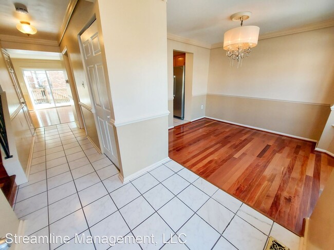 Building Photo - 4 br, 3.5 bath House - 3902 Tynewick Drive...