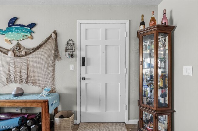 Foto del edificio - 1714 Bikini Ct