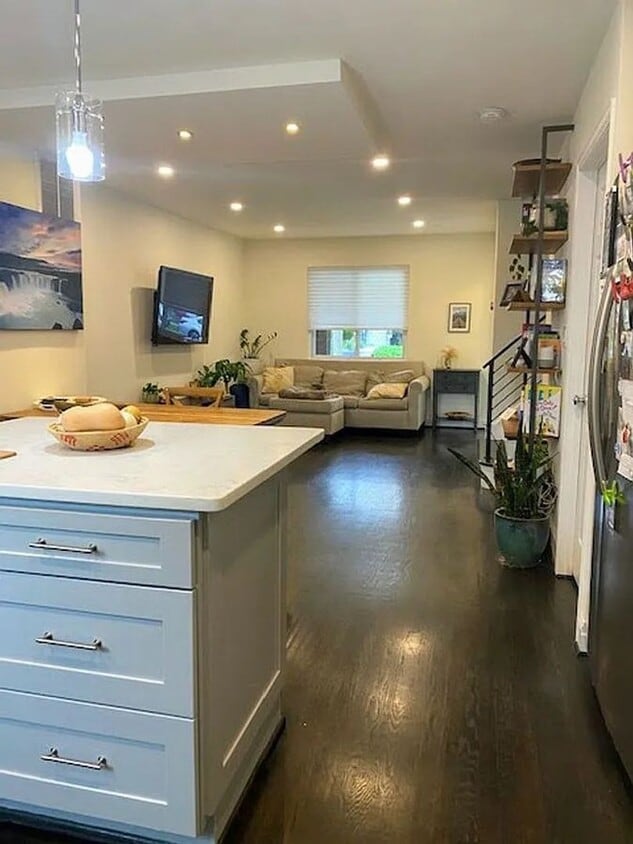 Brentwood Beauty - Brentwood Beauty