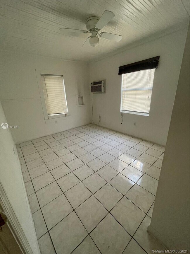 Foto del edificio - 3101 NW 28th St