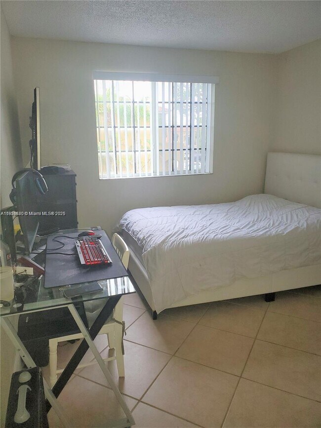 Foto del edificio - 15250 SW 134th Pl