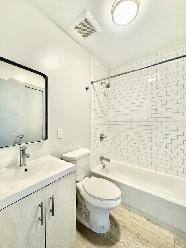 Foto del edificio - 7749-7753 NW 2nd Ct
