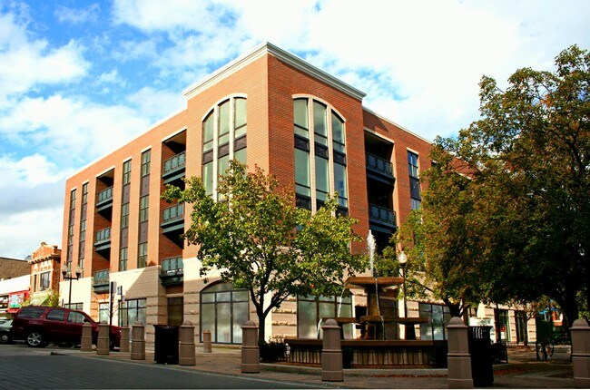 Fountain View Apartments Chicago, IL