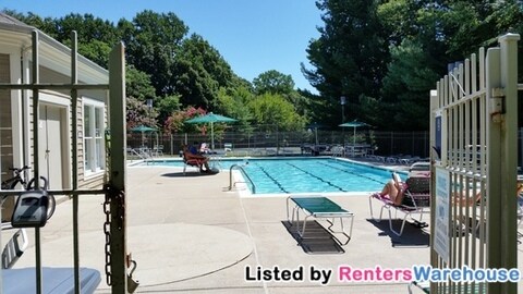 Building Photo - 603 Admiral Dr