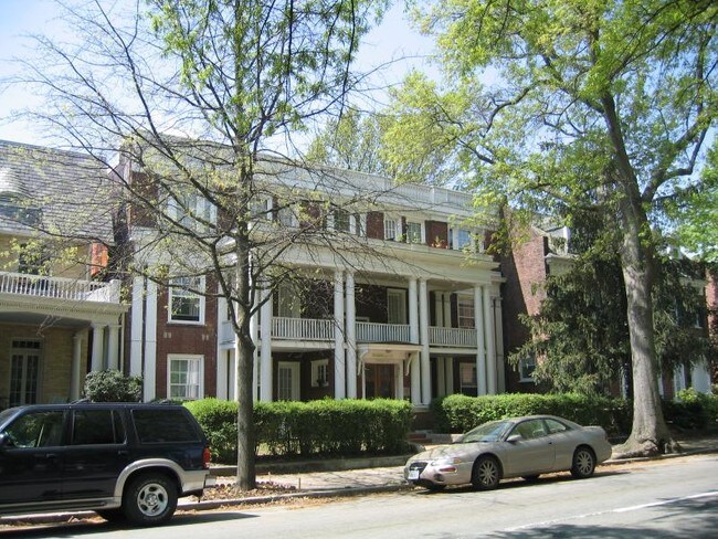 Building Photo - 3009 Monument Ave