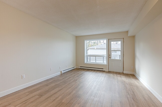 Building Photo - Gloria Gardens