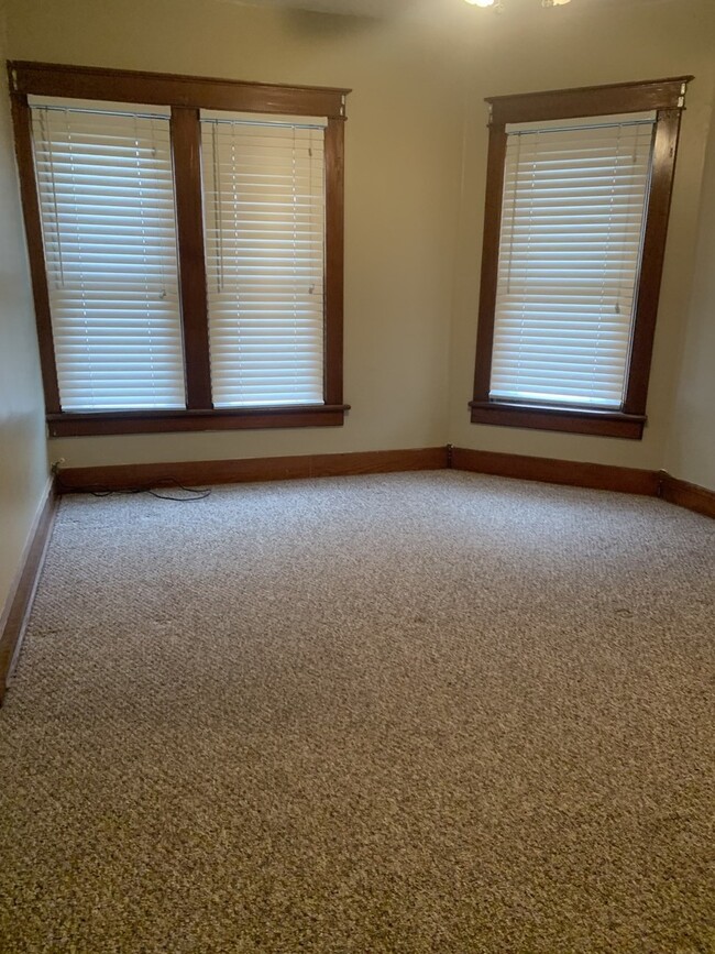 902 S Main St Unit B, Yorkville, IL 60560 - Condo For Rent In Yorkville ...