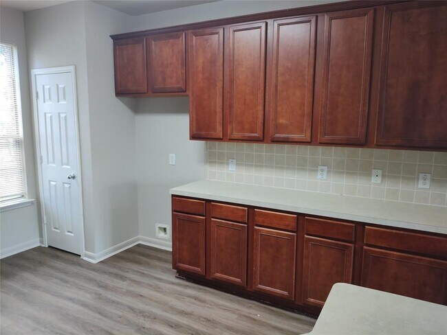 Foto del edificio - 3203 Legends Creek Dr