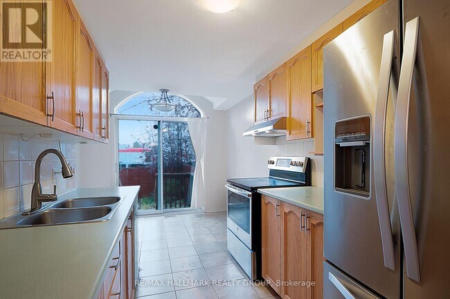 Photo du bâtiment - 92 Southpointe Ave