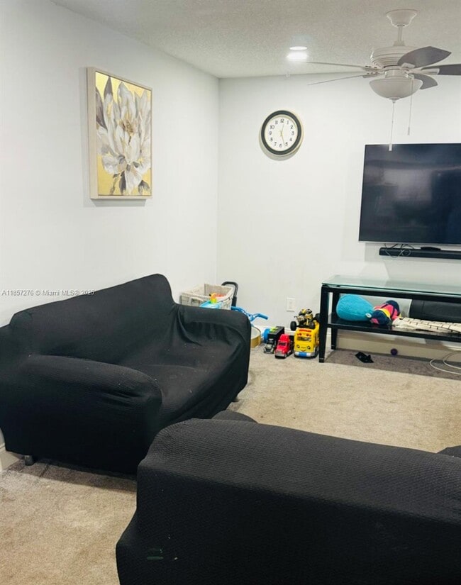 Foto del edificio - 20300 NE 3rd Ct