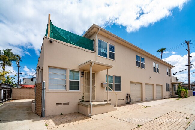 Building Photo - 2168-70 Bacon/5008-10 Muir