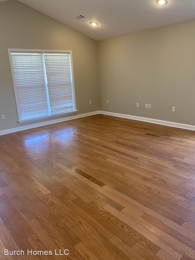 Building Photo - 3 br, 2 bath House - 3400 Preakness