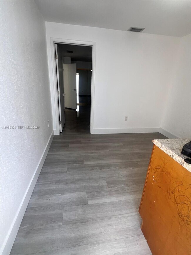 Foto del edificio - 1615 SW 137th Pl