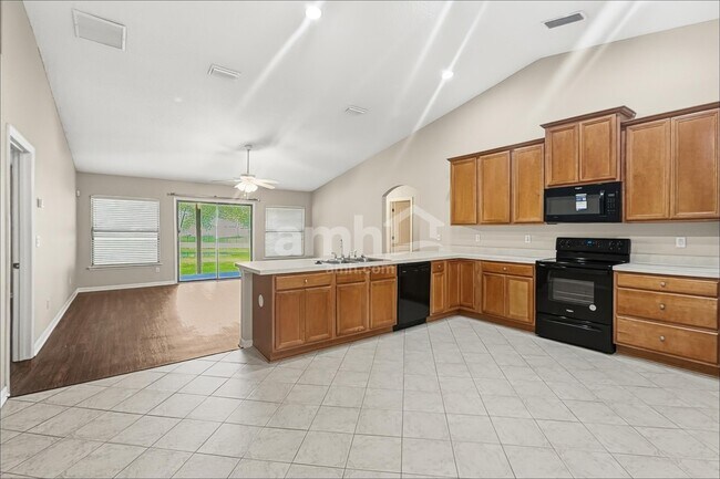 Foto del edificio - 376 John's Creek Pkwy