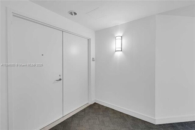 Photo - 3131 NE 188th St unit 2-1005 (A11896053) Apartments