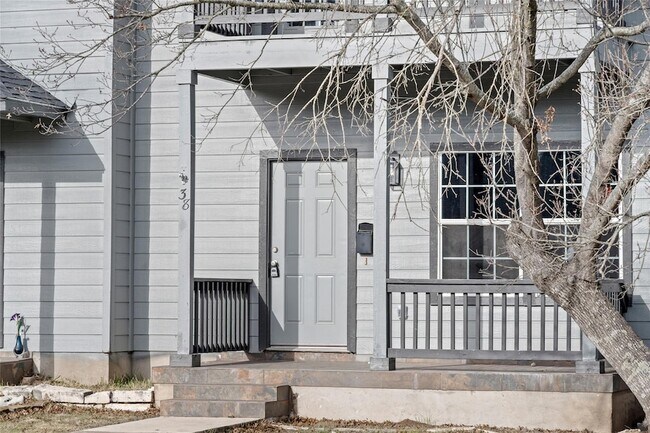 Foto del edificio - 38 Deer Ridge Rd