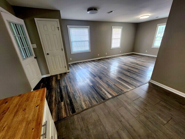 Foto del edificio - Large, family-friendly S. Knox 3br/2ba w office