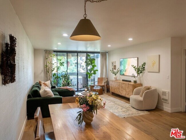 Foto del edificio - 7765 W 91st St