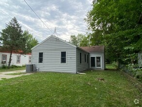 Building Photo - 4241 NE 7th St