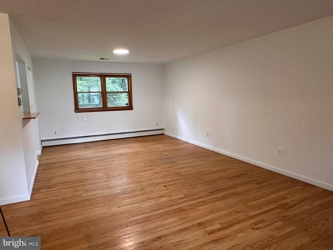 Foto del edificio - 60 Broad Ave